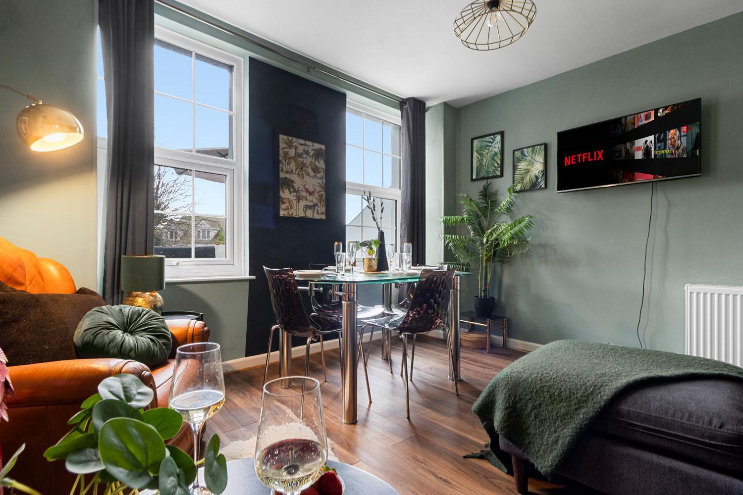 Stylish 2 Bed Apartment Near Beach, Parking, Wifi, Netflix Teignmouth Kültér fotó